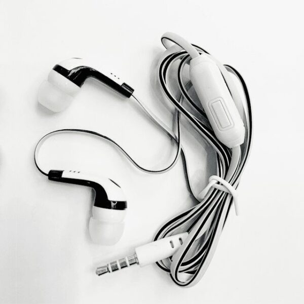 Auricular Manos Libres UVAH Clasico In-Ear con cable 3.5 mm